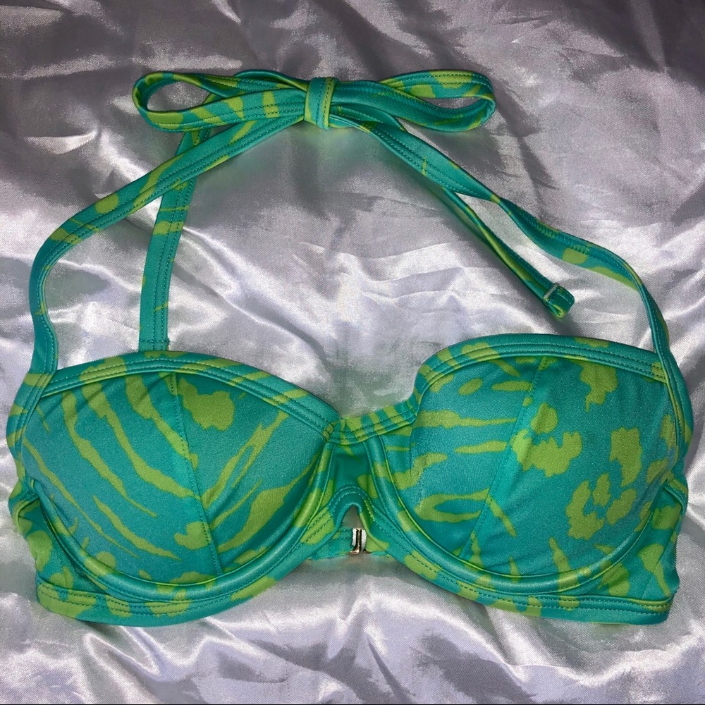 👙 Victoria's Secret Halter Bikini Top Sz 32B